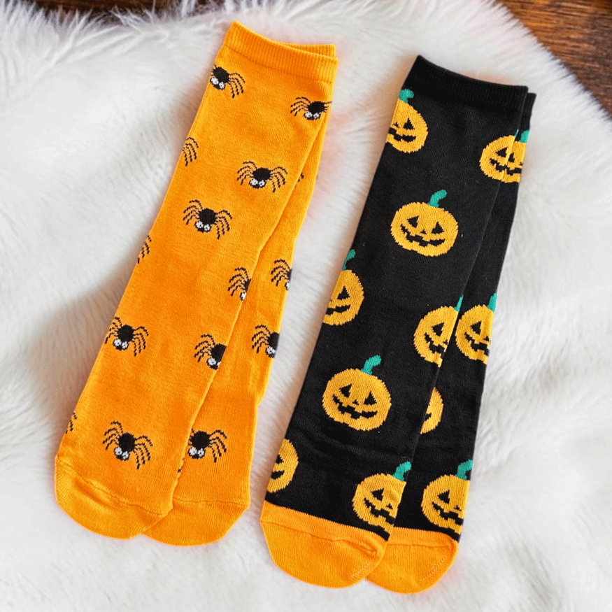 Halloween Socken mit grinsenden Kürbissen & Spinnen