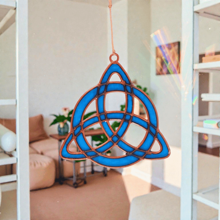 Triquetra Sonnenfänger – Fensteranhänger mit keltischem Knoten