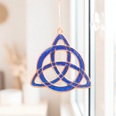 Triquetra Sonnenfänger – Fensteranhänger mit keltischem Knoten