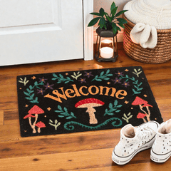 Witchy Pilz-Fußmatte „Welcome“ – schwarzes Waldmotiv für deinen Eingang