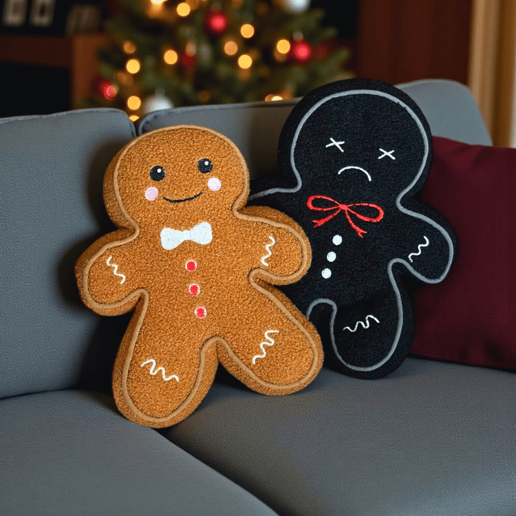 Gingerbread Bouclé Kissen – Klassisch oder spooky Edition zur Auswahl