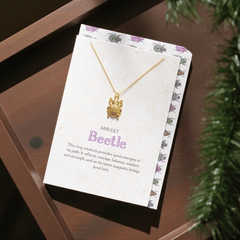 Glücksbringer Käfer Halskette (gold) inkl. Geschenkkarte