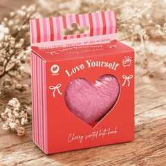 Herzförmige Badekugel mit Kirschduft – Badezusatz „Love Yourself“