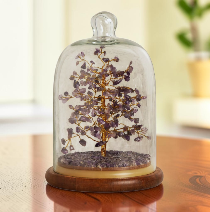Kristallbaum mit Ritual-Charakter mit Glasglocke