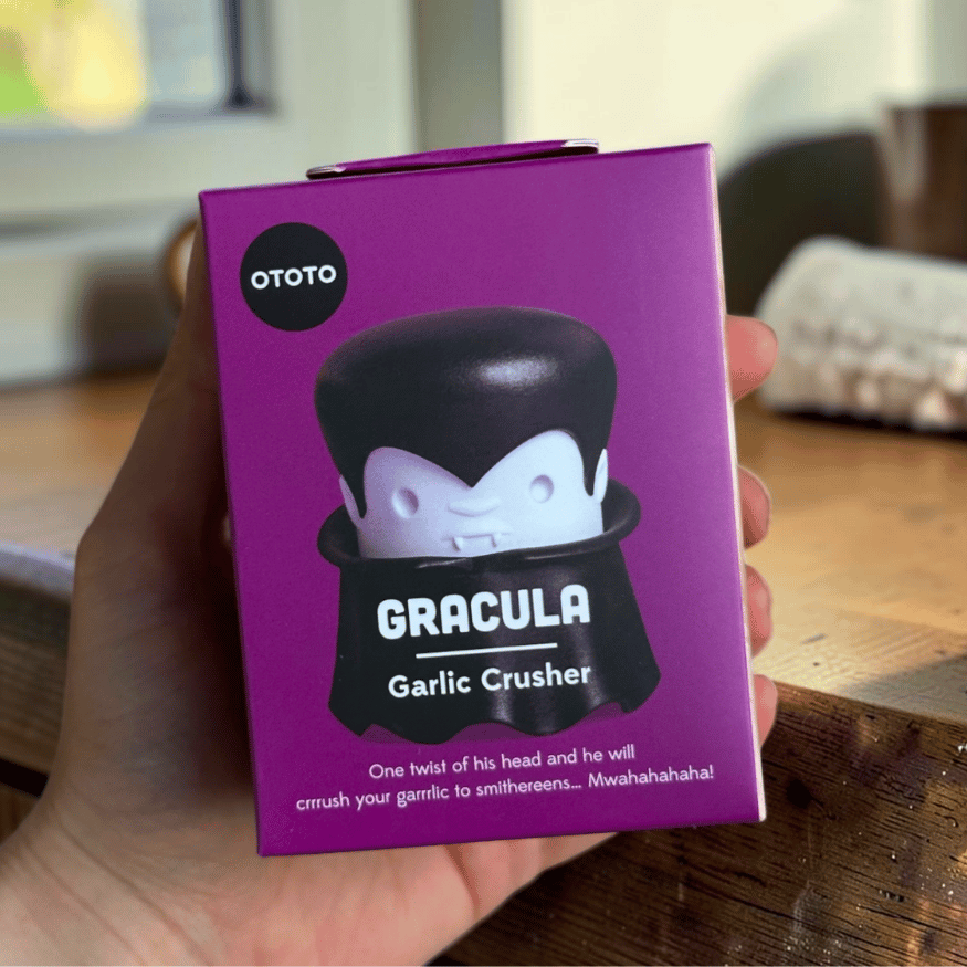 Knoblauchschneider Vampir – Knoblauchhacker im Dracula Design OTOTO