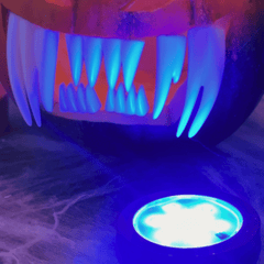 Leuchtende Kürbis Zähne – Spooky Optik für Halloween-Kürbisse