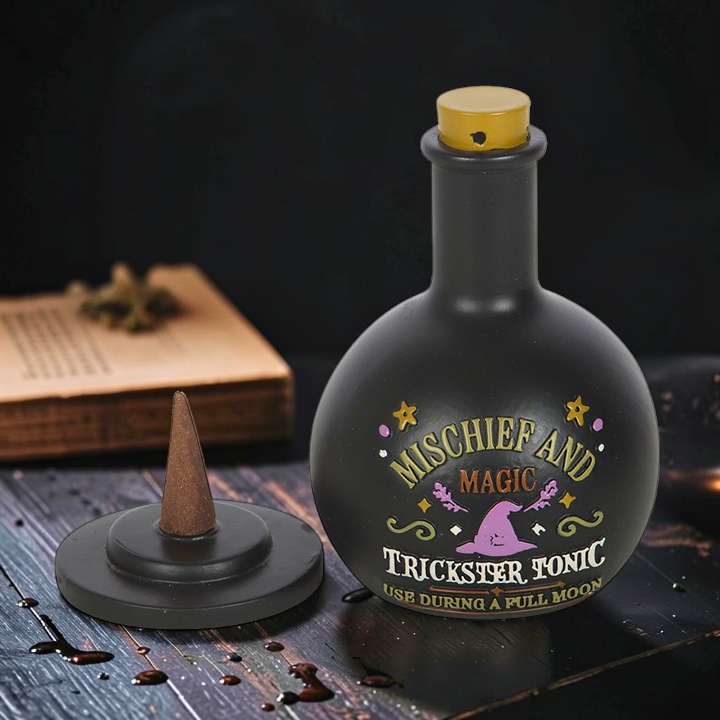 Kleine Zaubertrank Flasche als Räucherkegelhalter