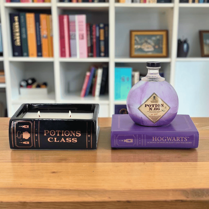 Harry Potter Duftkerze Book – Buch-Kerze mit Geißblatt & Sandelholz