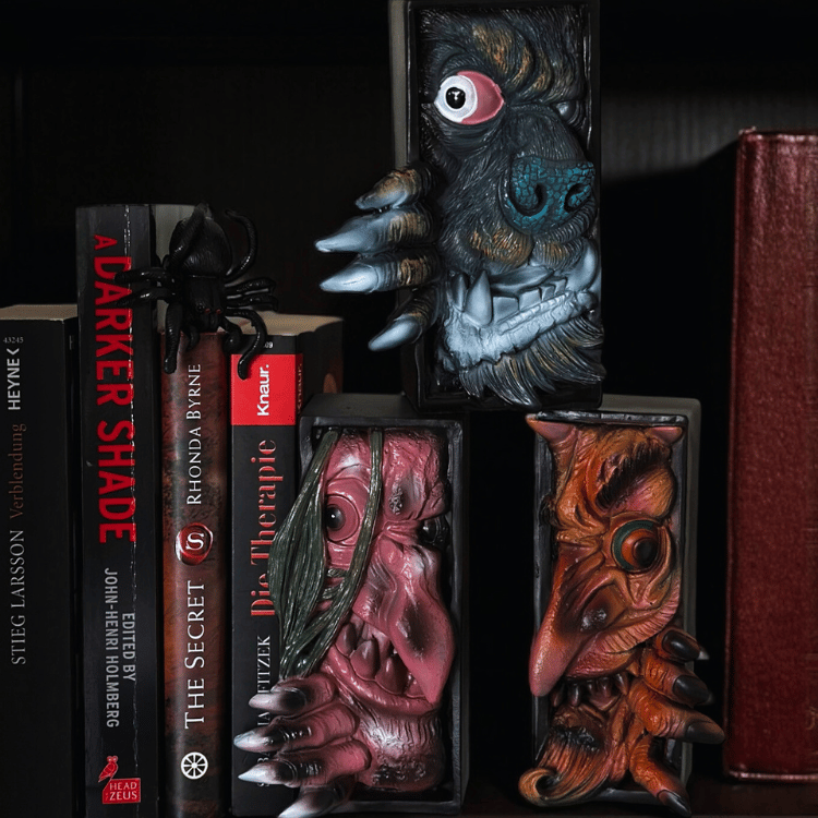 Spooky Bücherstütze Monster-Edition – Hexe, Werwolf & Dämon