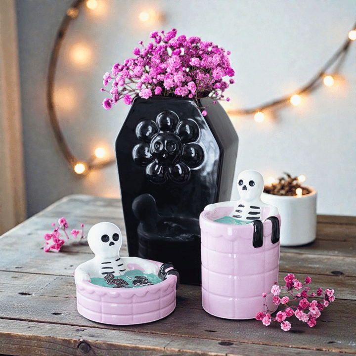Skelett im Pool Duftlampe „Dead Cool“ – Summerween Deko für Duftöl und Waxmelts