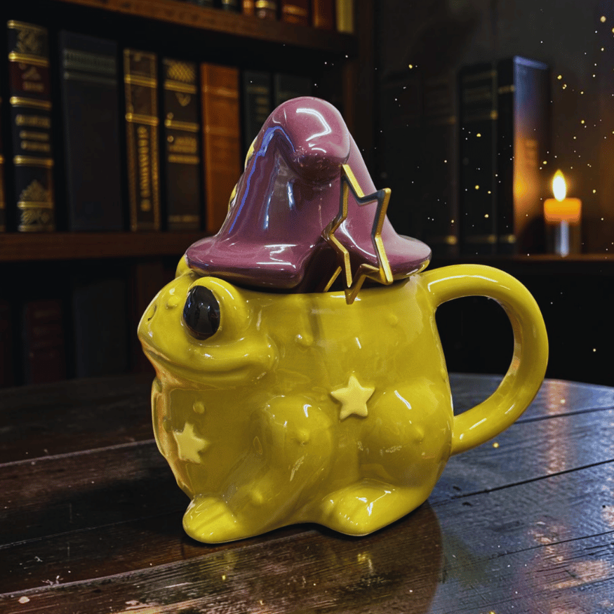 Tasse magische Kröte – Keramiktasse mit Hexenhut und Sternlöffel
