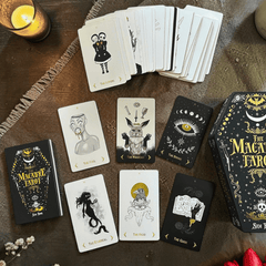 The Macabre Tarot – Tarotkarten Deck in Sargform für Dark Aesthetic Fans (Englisch)